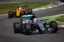 Lewis Hamilton, Mercedes AMG F1 W07 Hybrid