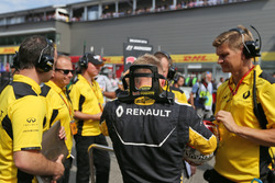 Kevin Magnussen, Renault Sport F1 Team on the grid