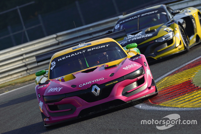 Rodrigo Baptista e Adalberto Baptista participaram do Renault Sport Trophy neste fim de semana em Spa. No sábado, os dois terminaram em oitavo e no domingo - na prova sprint - Rodrigo conseguiu a nona colocação.