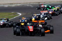 Start of the race, Joel Eriksson, Motopark Dallara F316 – Volkswagen leads