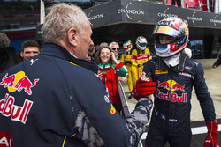 Helmut Marko congratulates Pierre Gasly, Prema Racing