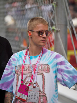 Justin Bieber, Singer