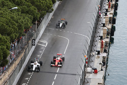 Felipe Massa, Williams FW38 and Sebastian Vettel, Ferrari SF16-H