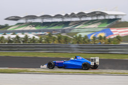 Presley Martono saat latihan di sirkuit Sepang
