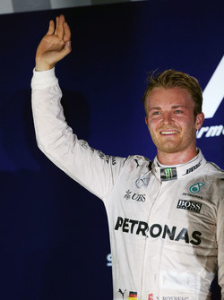 Race winner Nico Rosberg, Mercedes AMG F1 celebrates on the podium
