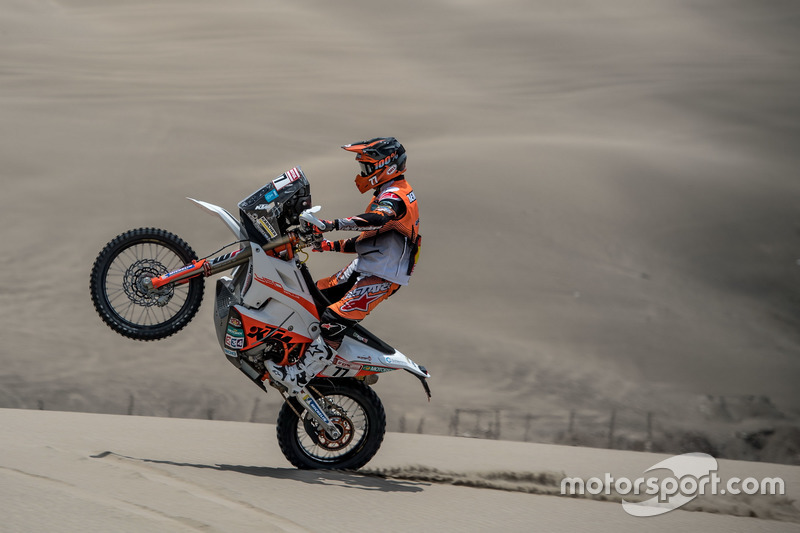 #77 KTM Racing Team: Luciano Benavides