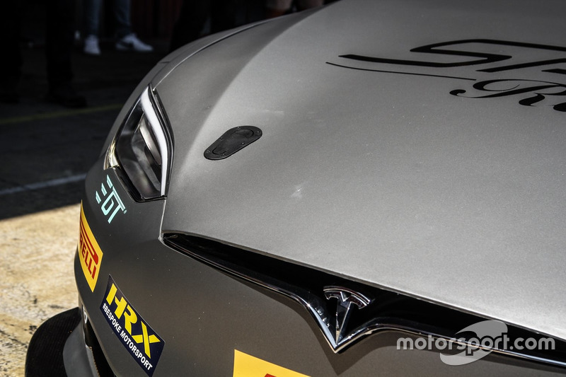 Tesla P100D detail