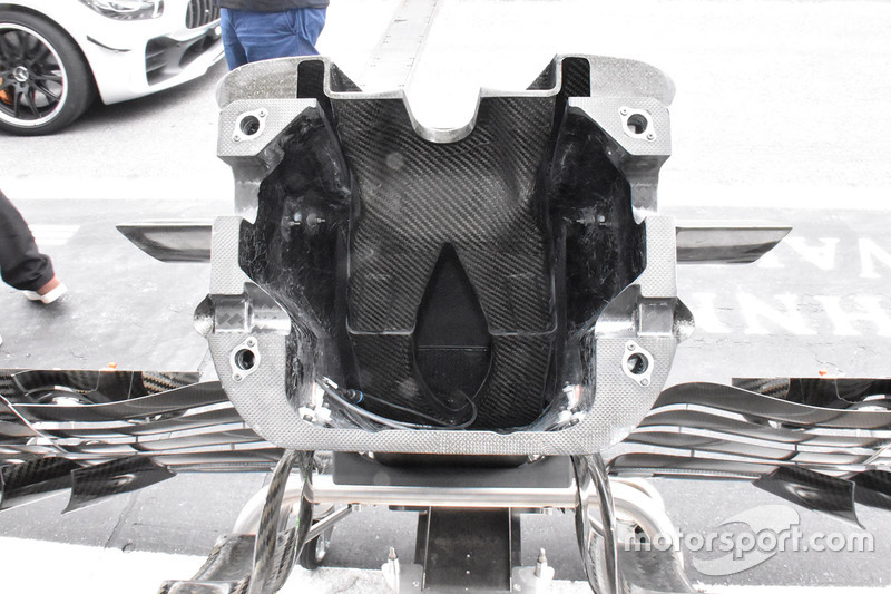 Носовой обтекатель Toro Rosso STR13