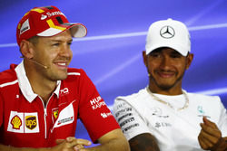 Sebastian Vettel, Ferrari, Lewis Hamilton, Mercedes AMG F1