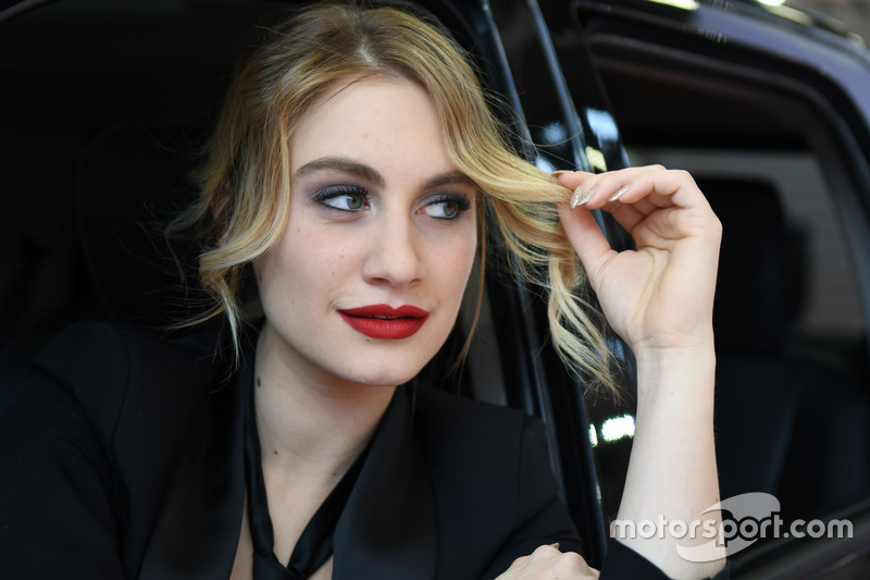 Las chicas en el Salón del Automóvil de Bolonia 2017