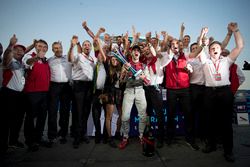 Daniel Abt, Audi Sport ABT Schaeffler, festeggia dopo aver vinto la gara