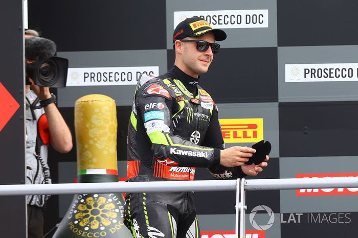 Podio: segundo lugar Jonathan Rea, Kawasaki Racing