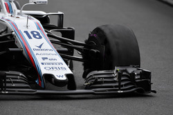 Lance Stroll, Williams FW41 with puncture on lap one