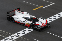#1 Porsche Team Porsche 919 Hybrid: Neel Jani, Andre Lotterer, Nick Tandy