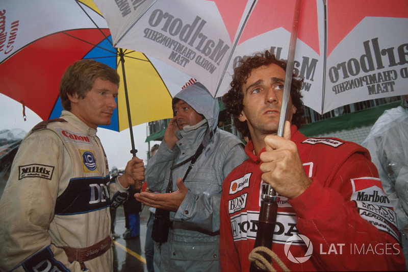 Alain Prost, McLaren with Thierry Boutsen, Williams the grid waiting for the start