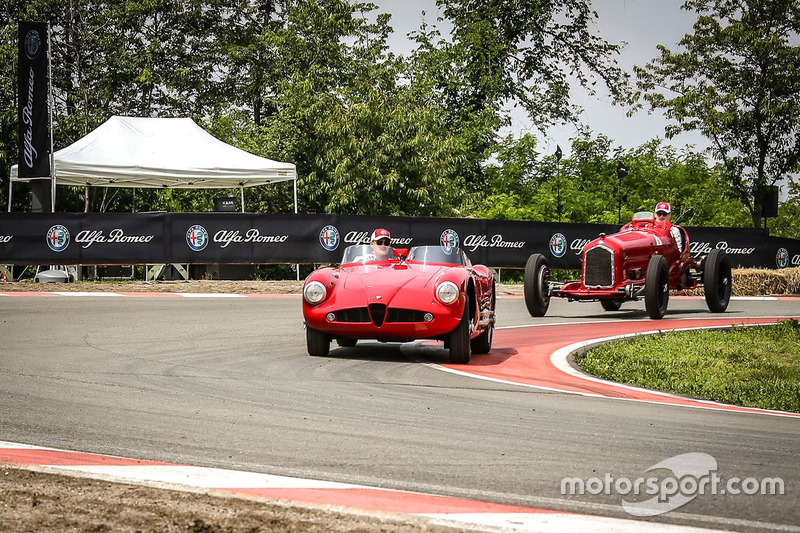 Гонщики Alfa Romeo Sauber Маркус Эрикссон и Шарль Леклер