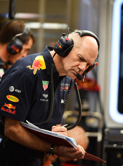 Технический директор Red Bull Racing Эдриан Ньюи
