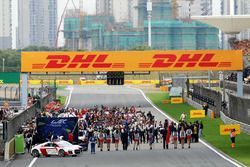 Atmosphere on the starting grid