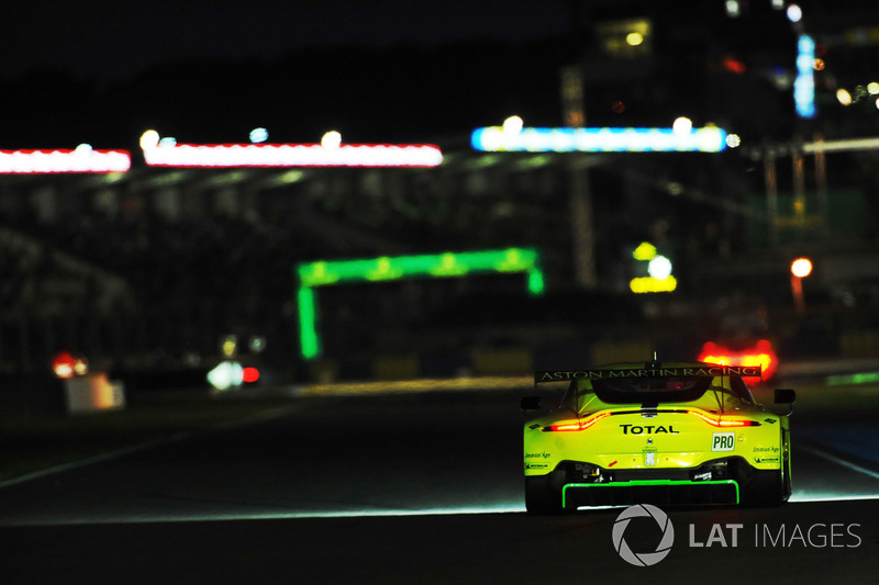 #97 Aston Martin Racing Aston Martin Vantage AMR: Максим Мартен, Джонатан Адам, Алекс Линн