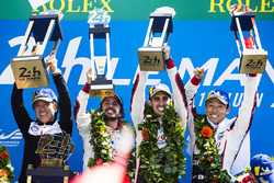 Overall podium: winners Sébastien Buemi, Kazuki Nakajima, Fernando Alonso, Toyota Gazoo Racing
