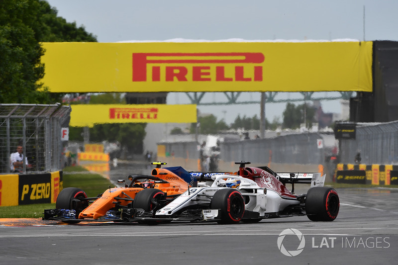 Marcus Ericsson, Sauber C37 et Stoffel Vandoorne, McLaren MCL33