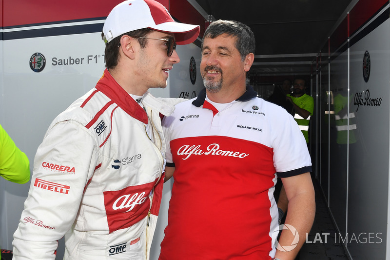 Charles Leclerc, Sauber fête son résultat avec son équipe