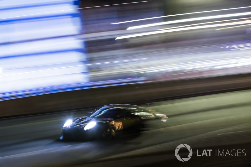 51. Йорг Бергмайстер, Патрик Линдси, Эджидио Перфетти, Team Project 1, Porsche 911 RSR (№56)