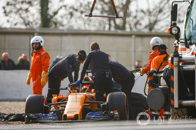 Fernando Alonso, McLaren MCL33 kecelakaan
