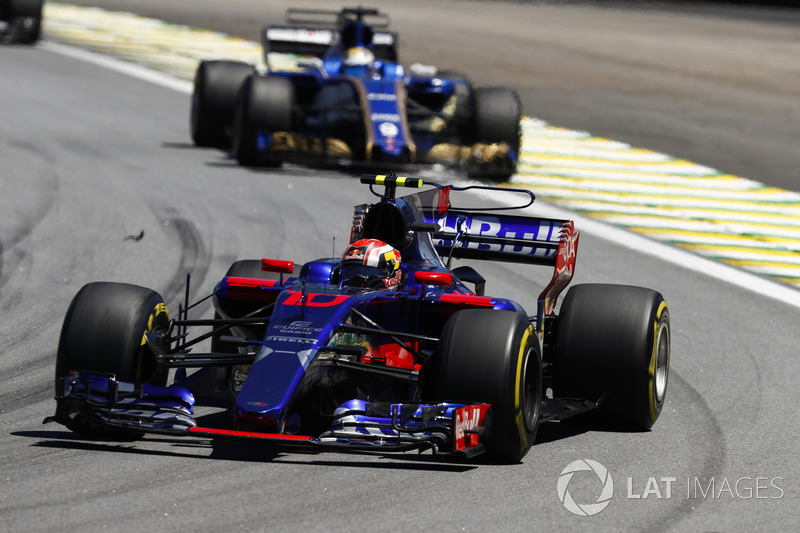 Pierre Gasly, Scuderia Toro Rosso STR12, Marcus Ericsson, Sauber C36