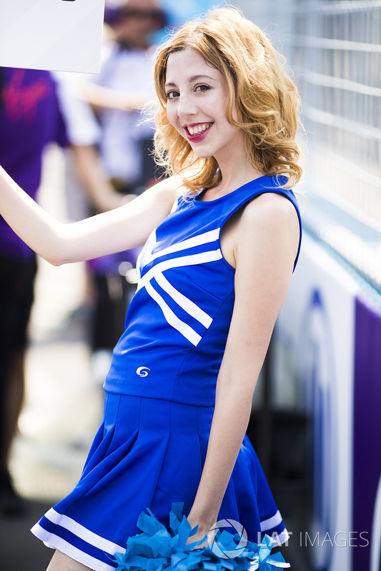 Chica de la parrilla