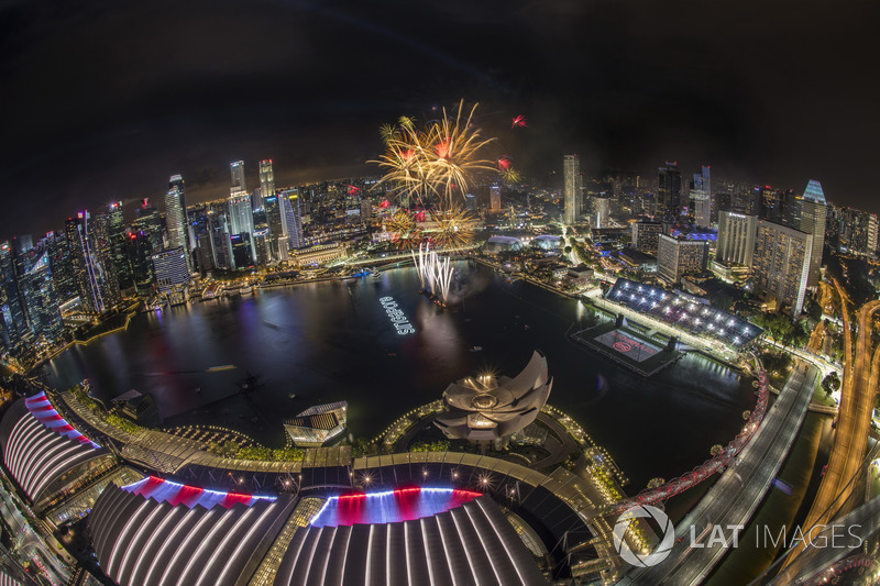 Spectacular fireworks display that will light up the Marina Bay skyline