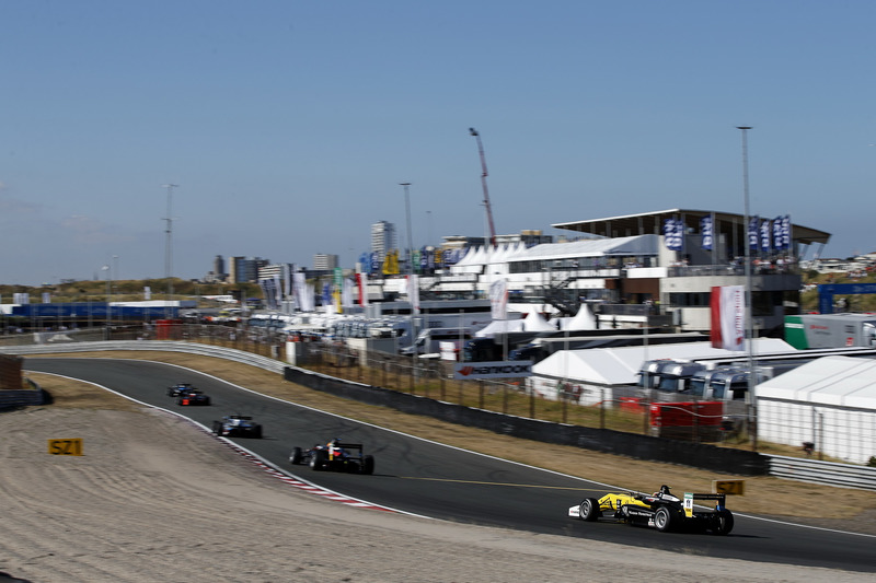 Sacha Fenestraz, Carlin Dallara F317 - Volkswagen