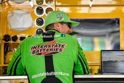 Kyle Busch, Joe Gibbs Racing, Toyota Camry Interstate Batteries