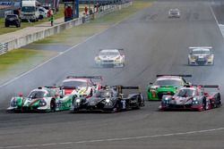 Start action, #25 Algarve Pro Racing Ligier JSP2 Nissan: Andrea Roda, Matt McMurry, Andrea Pizzitola, #11 GH Motorsport: Ligier JS P3: Hanss Lin, Scott Andrews, Ye Hong Li