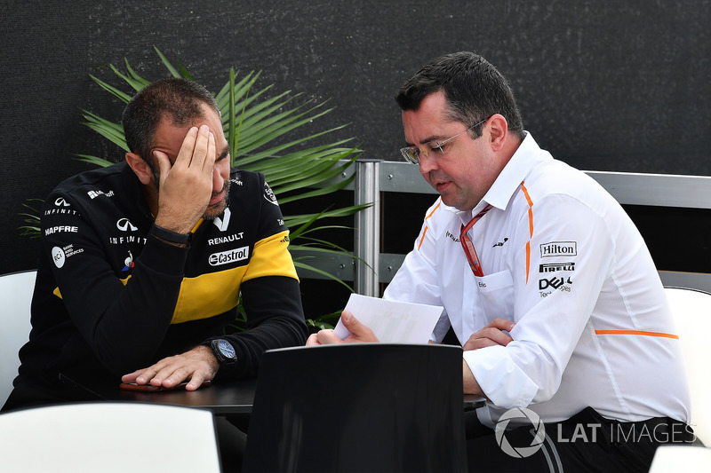 Cyril Abiteboul, directeur général Renault Sport F1 et Éric Boullier, directeur de la compétition de McLaren