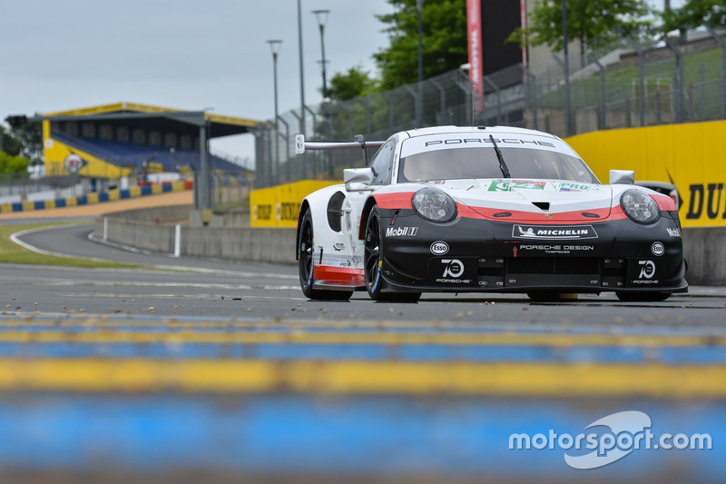 #94 Porsche GT Team Porsche 911 RSR