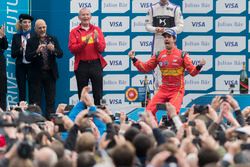 Podio: ganador de la carrera Lucas di Grassi, ABT Schaeffler Audi Sport