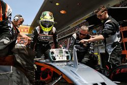 Sergio Perez, Sahara Force India F1 VJM09 sur la grille