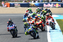 Valentino Rossi, Yamaha Factory Racing op kop bij de start