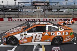 Carl Edwards, Joe Gibbs Racing Toyota esquema especial  retro