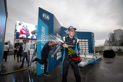 Podio: il vincitore Sébastien Buemi, Renault e.Dams