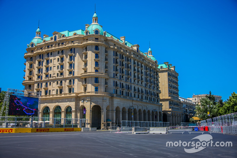 Circuito de la ciudad de Bakú, salida de la curva 16