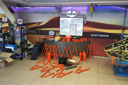 Voorbereiding Dakar 2017 Maxxis Dakar team