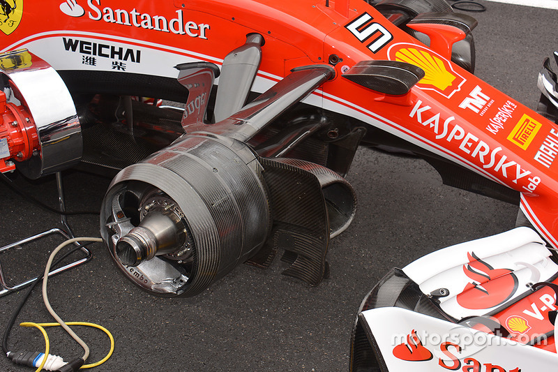 Ferrari SF16-H: Vorderradbremse