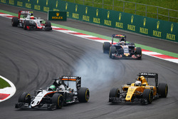 Nico Hulkenberg, Sahara Force India F1 VJM09 and Kevin Magnussen, Renault Sport F1 Team RS16