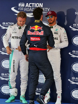 (L to R): Nico Rosberg, Mercedes AMG F1 with Daniel Ricciardo, Red Bull Racing and pole sitter Lewis