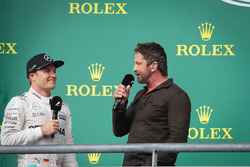 Nico Rosberg, Mercedes AMG Petronas F1 W07 and Gerard Butler, Actor