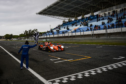 Checkered flag for #38 G-Drive Racing Gibson 015S-Nissan: Simon Dolan, Giedo van der Garde, Harry Tincknell