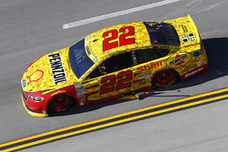 Joey Logano, Team Penske Ford with a jack stuck on the car