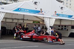 Sfeerbeeld van de Dragon Racing-pitbox